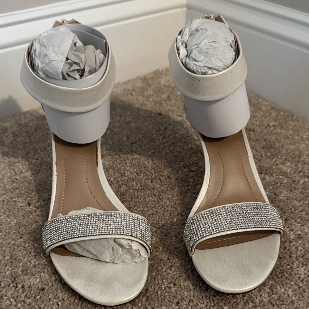 Style & Co. White and Silver Heels